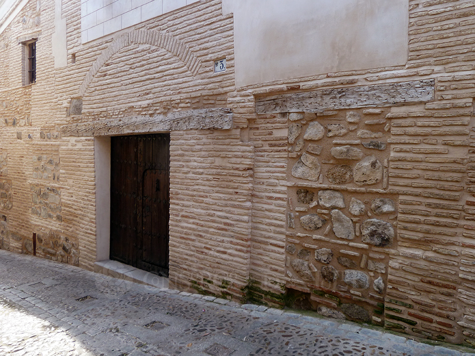 Mil puertas tabicadas (II). Travesía de San Torcuato, Toledo